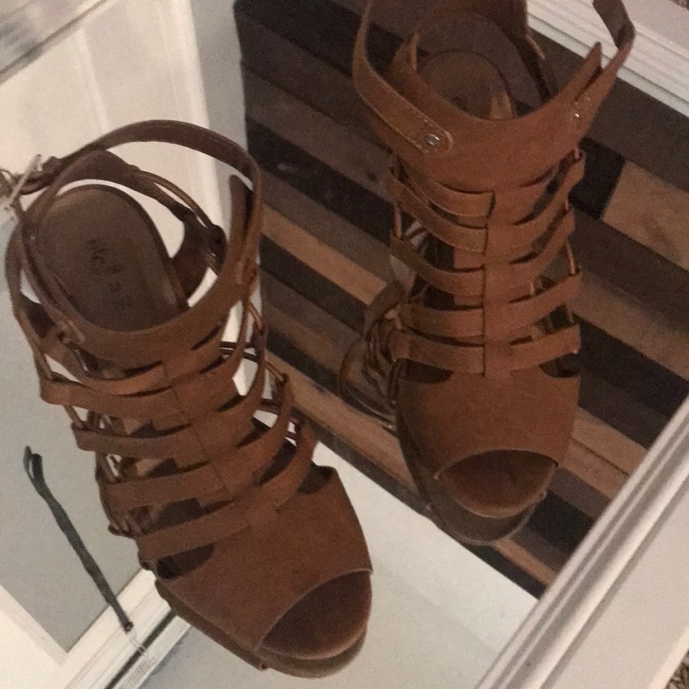 Brown heels!